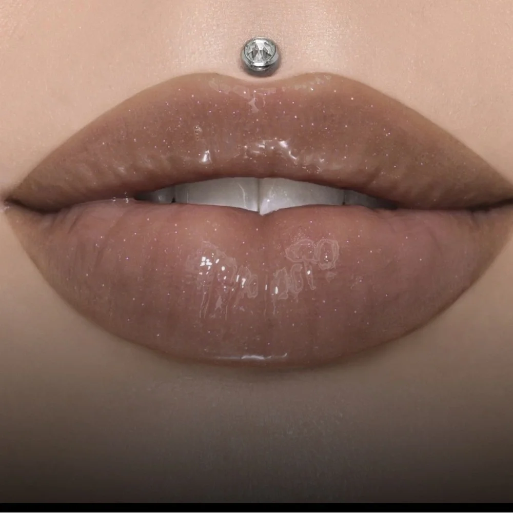 Jeffree Star The Gloss, in color Table Top. New in box!